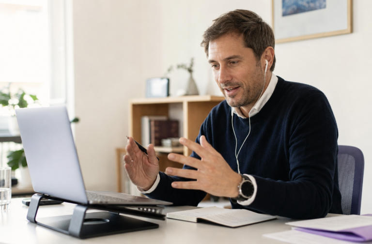 Leadership en environnement distribué : maîtriser le travail asynchrone pour supprimer les réunions inutiles