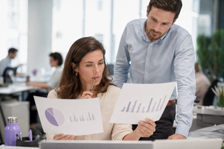 Développer son esprit critique au travail : analyser, déjouer les biais, décider